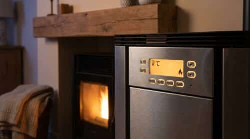 scopri le impostazioni consigliate dai rivenditori di pellet per riscaldare la tua casa in modo efficiente e risparmiare durante tutto l'inverno.